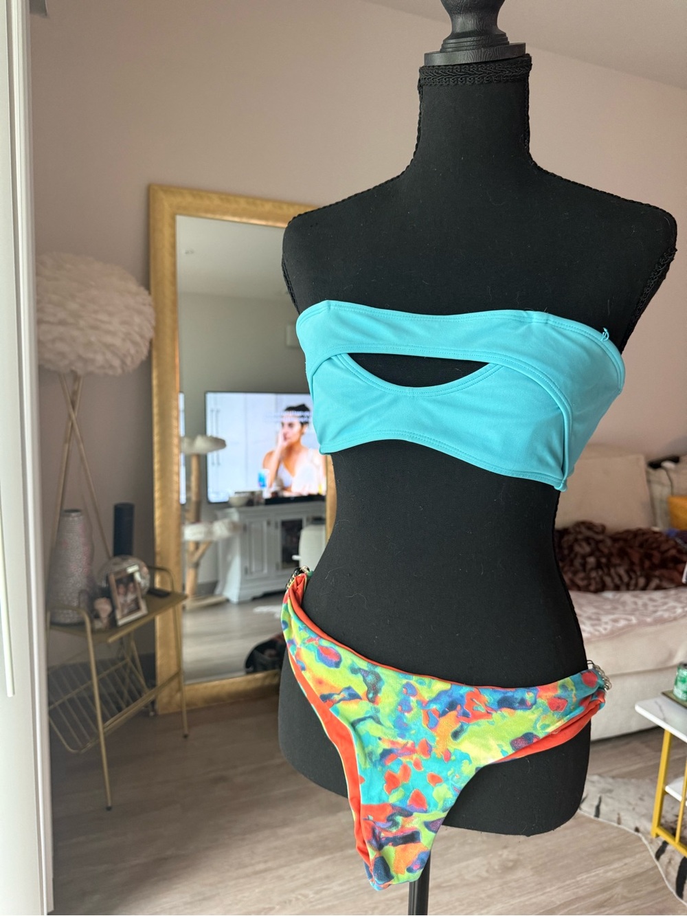 Mixed Boutique Swimsuit and Coverup Bundle (M-L 6-8) - Picture 4 of 16